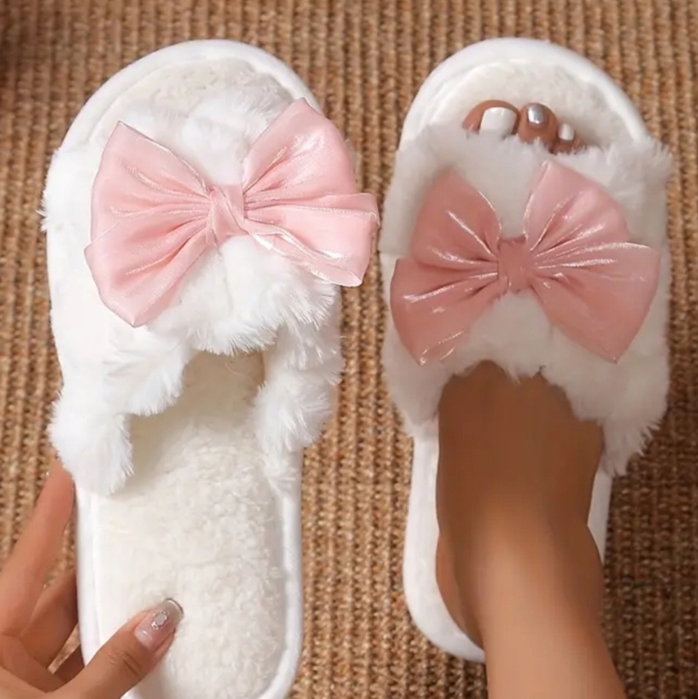 Cozy White and Pink Bow Women's Fuzzy Slippers